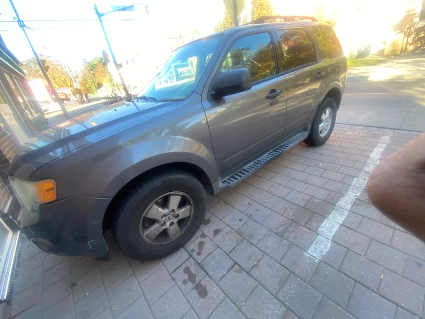 Ford Escape SUV - photo 2