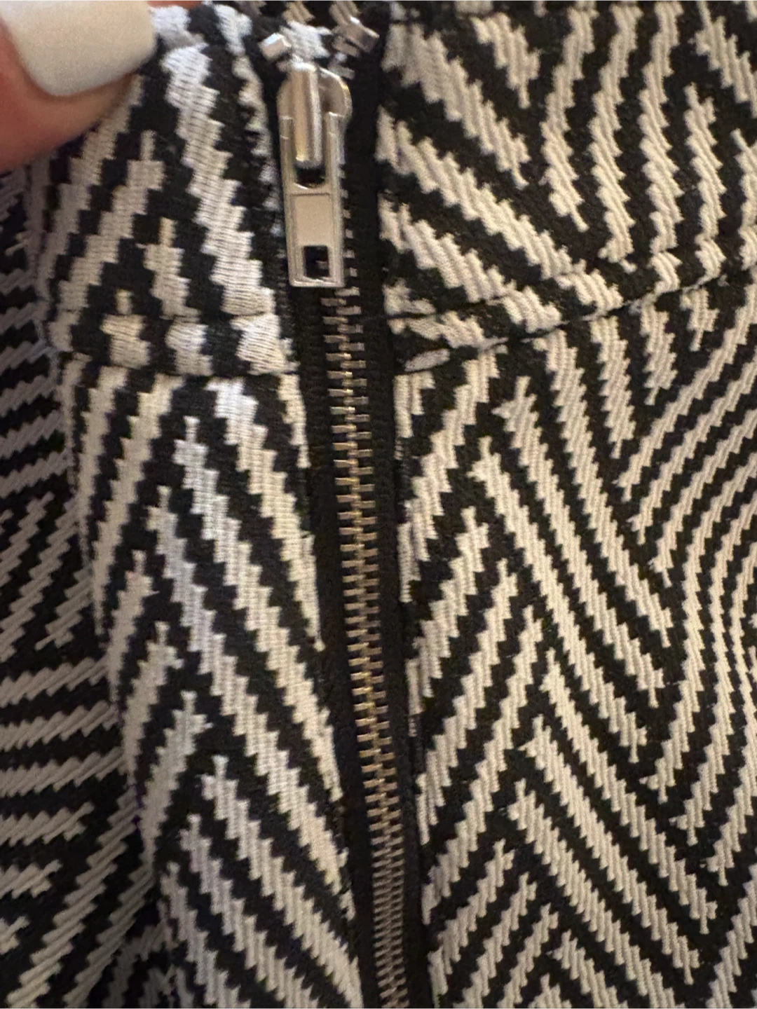 Dynamite Black and White Patterned Shorts - photo 4