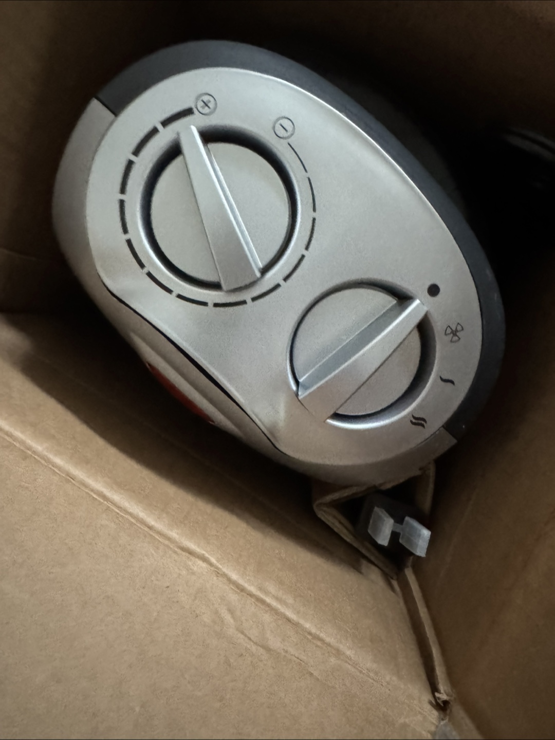 NEW - Ceramic Space Heater - photo 4