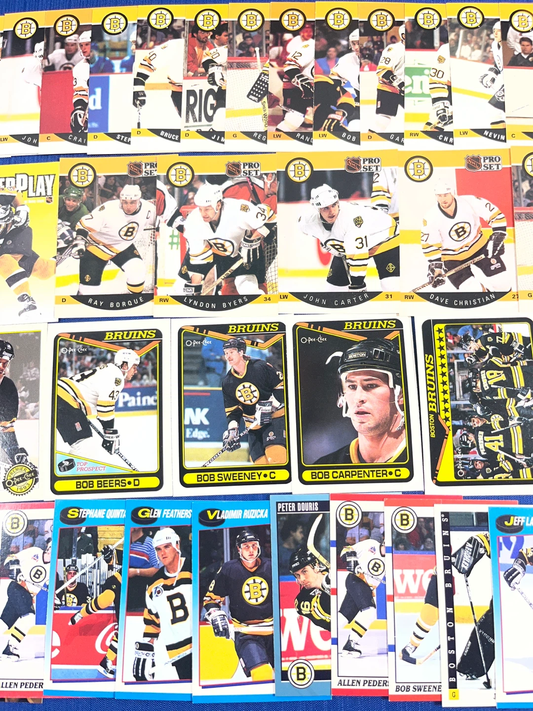 Boston Bruins  Locker Room Sign + BONUS 1990s Hockey Card Lot - photo 5
