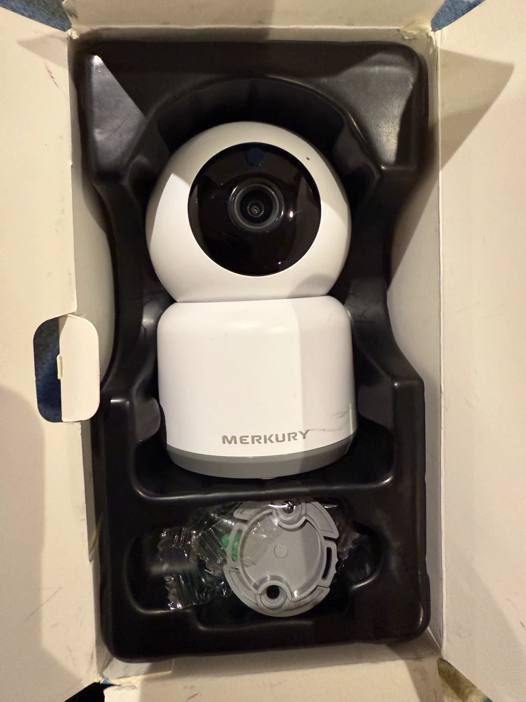 Merkury Innovations Smart Wi-Fi Auto-Follow Camera- New - photo 3