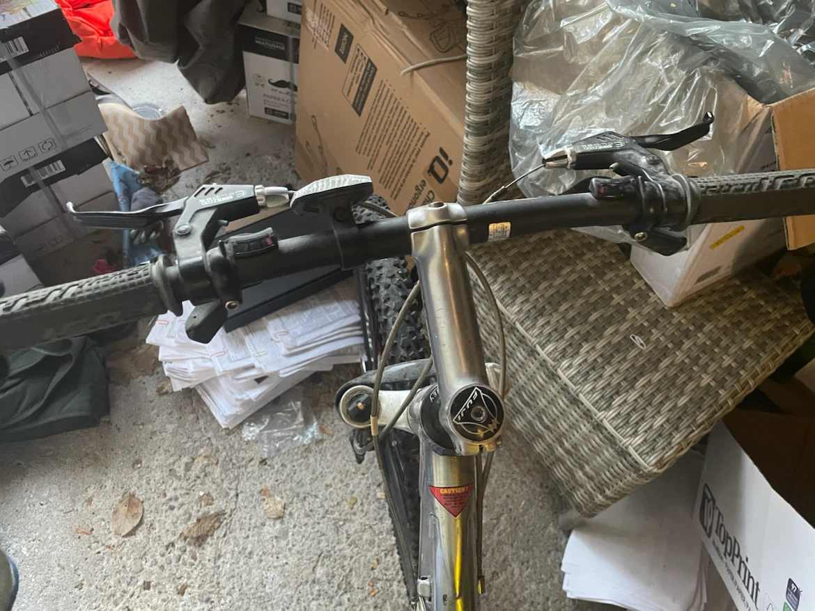 Fuji Outland Pro Mountain Bike - photo 3
