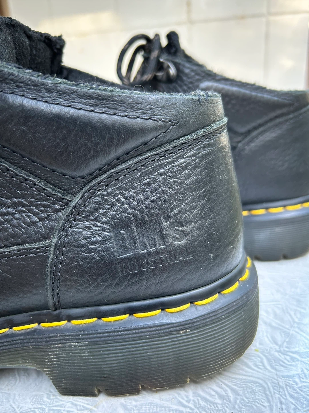 Dr. Martens Industrial Boots Size 9 - photo 2