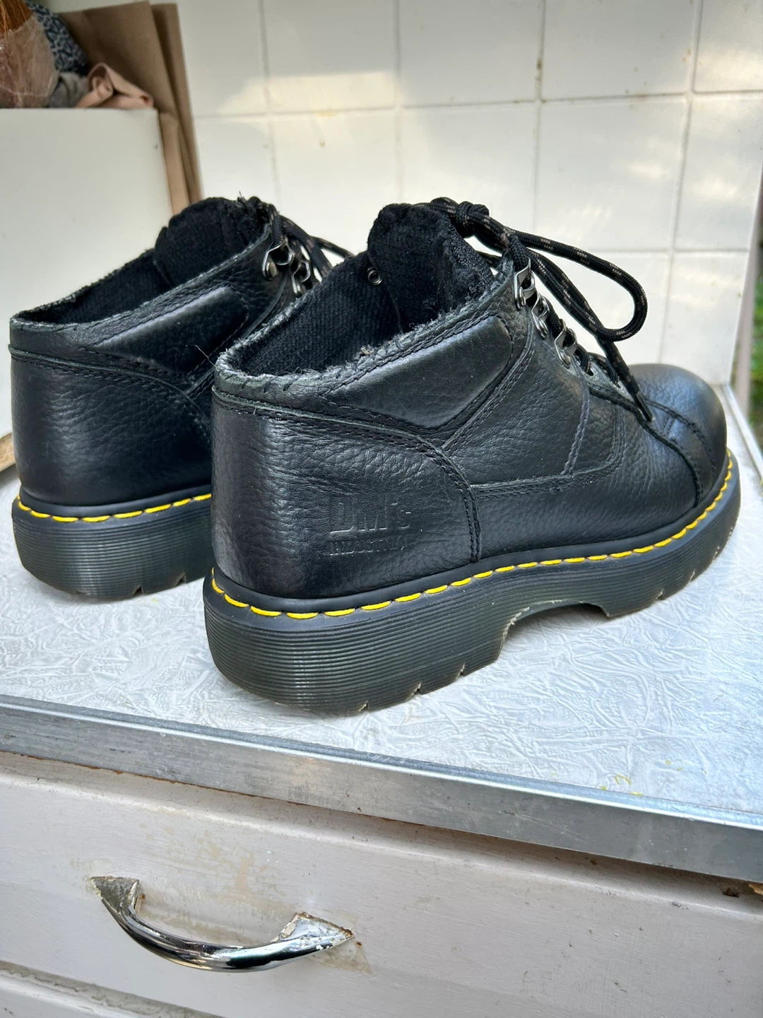 Dr. Martens Industrial Boots Size 9 - photo 3