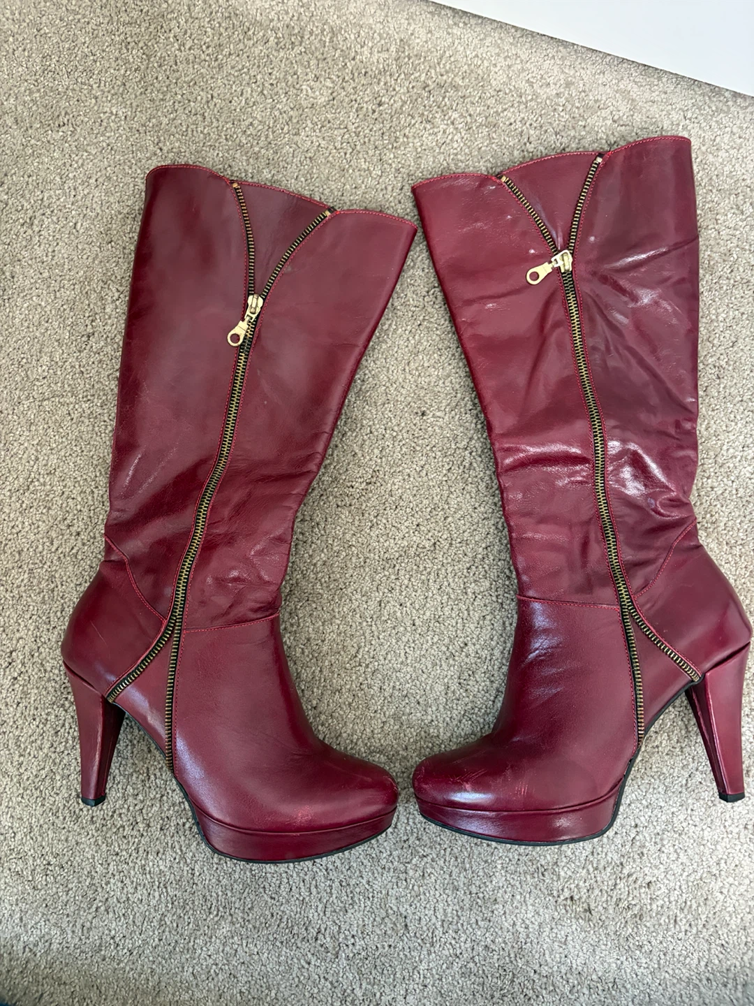 B.Unique Red Leather Boots Size 40