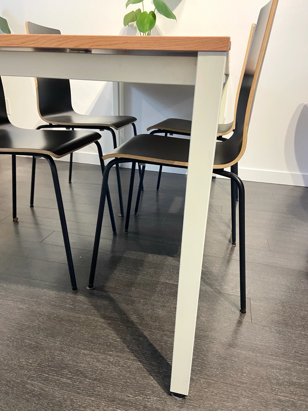 Dining table and 4 chairs