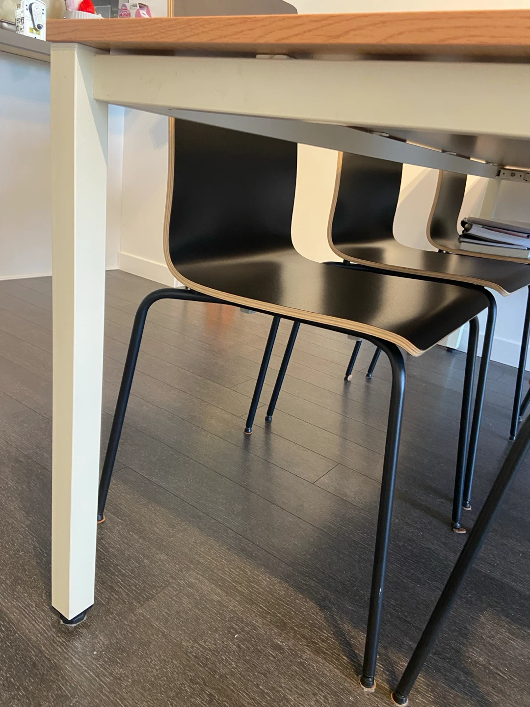 Dining table and 4 chairs - photo 3