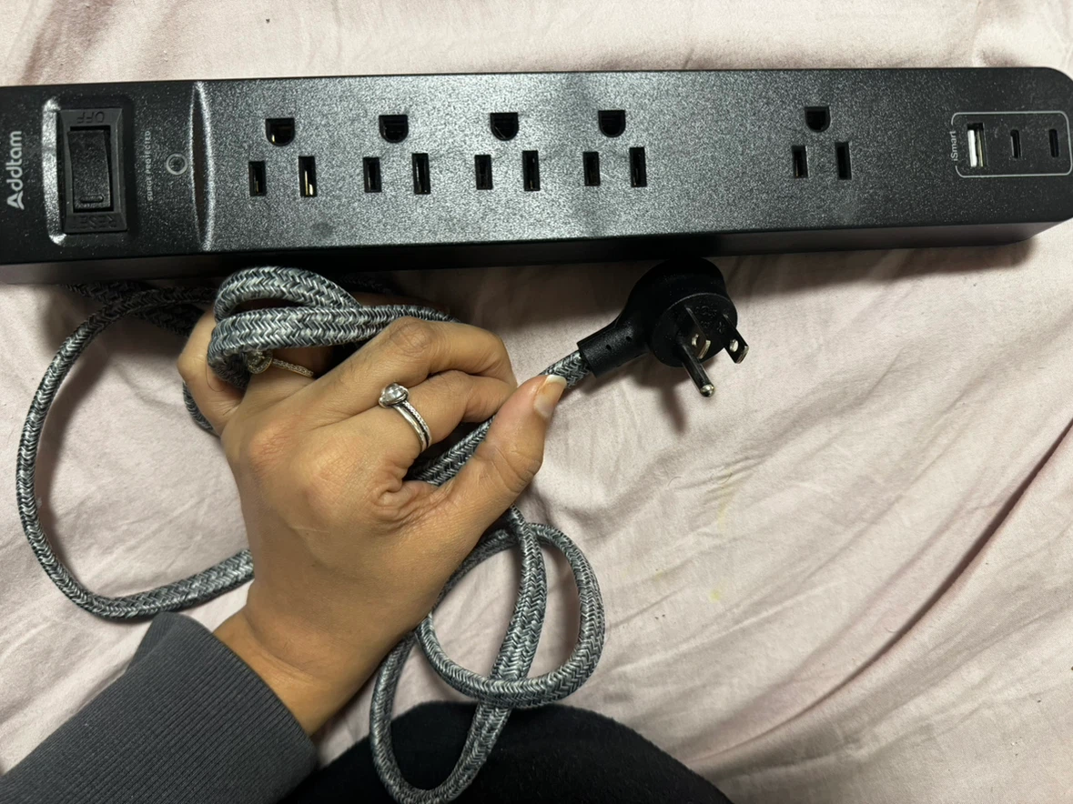 Addtam Surge Protector Power Strip