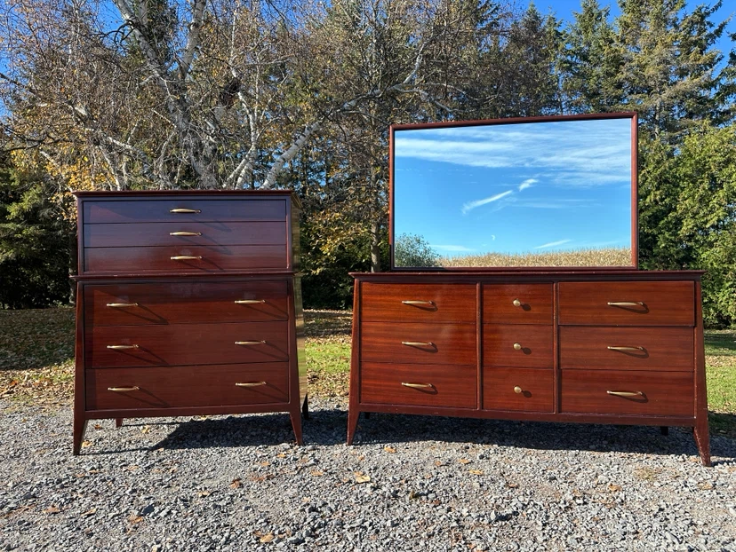 Vintage Gibbard MCM Mahogany Bedroom Set (CAN DELIVER) - photo 2
