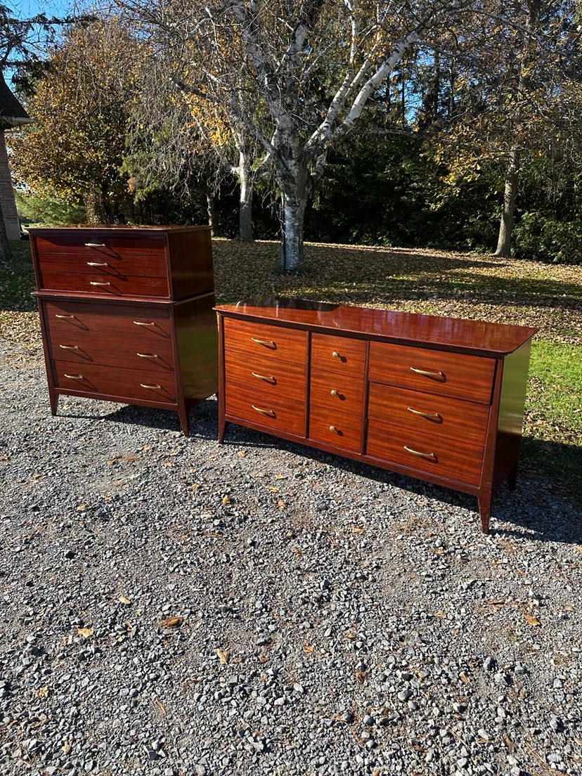 Vintage Gibbard MCM Mahogany Bedroom Set (CAN DELIVER) - photo 3