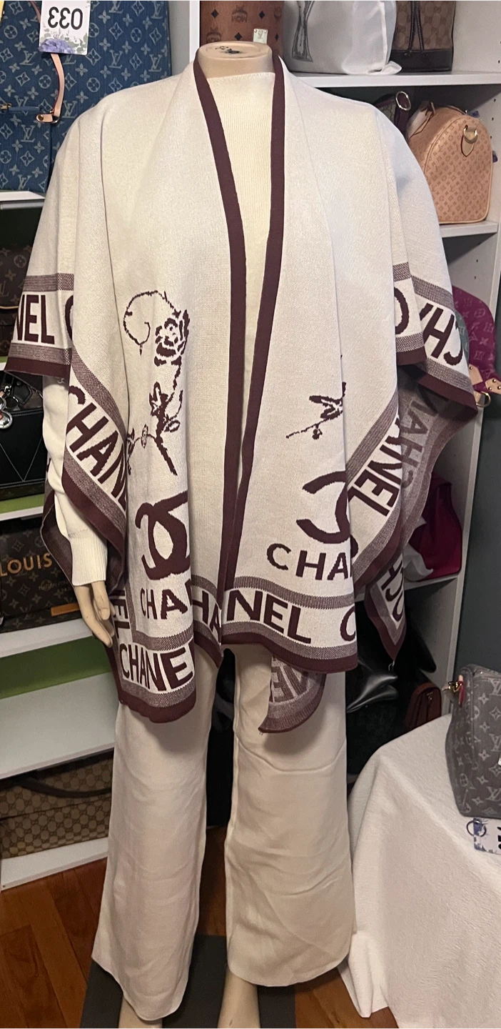 Chanel 3pc Knit Poncho Set - photo 2