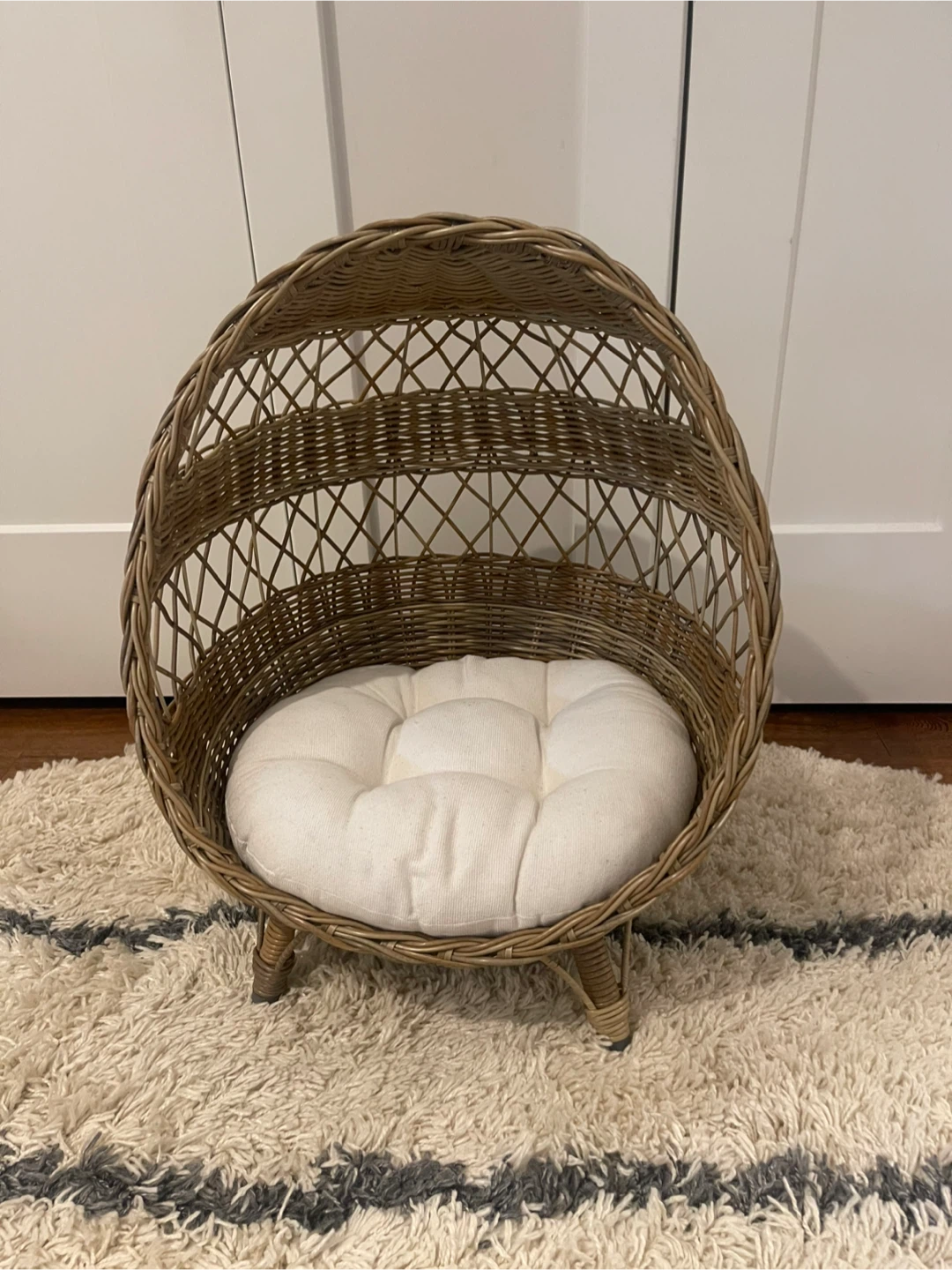 Wicker Pet Bed with Cushion