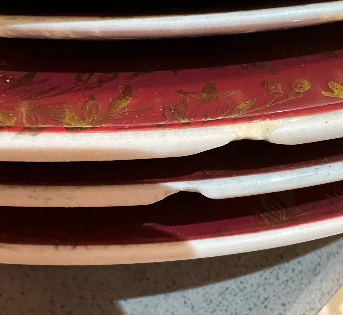 Set of 3 Vintage Red and Gold Ceramic Plates - photo 3