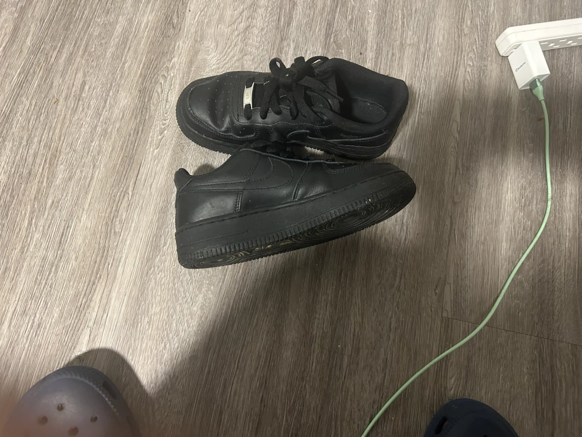 Nike Air Force 1 Black Shoes - photo 2