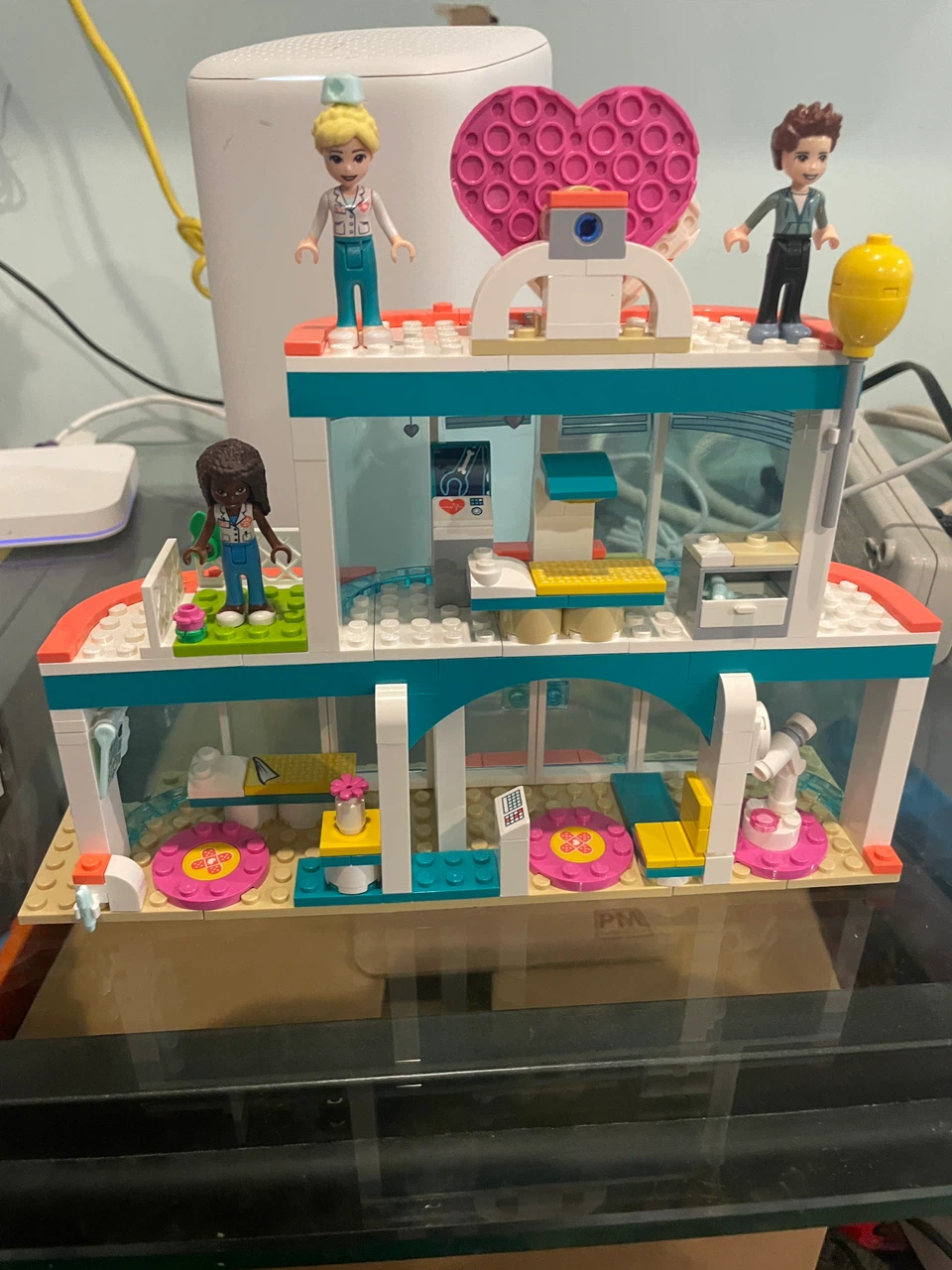 LEGO Friends Heartlake City Hospital - photo 2