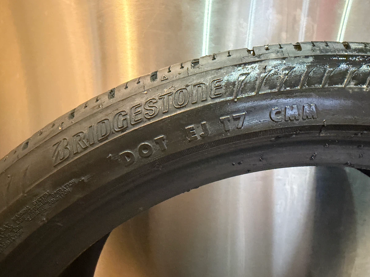 Bridgestone DriveGuard Plus 225/40R18 Tire RFT - photo 2