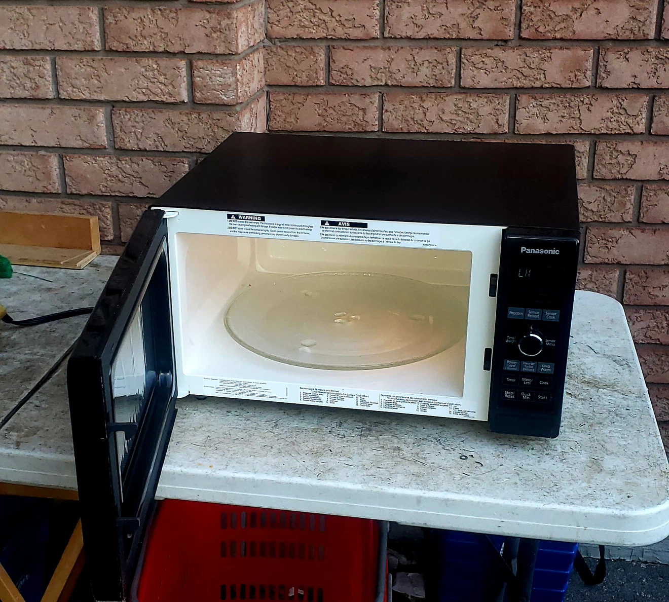 Panasonic The Genius Inverter Microwave