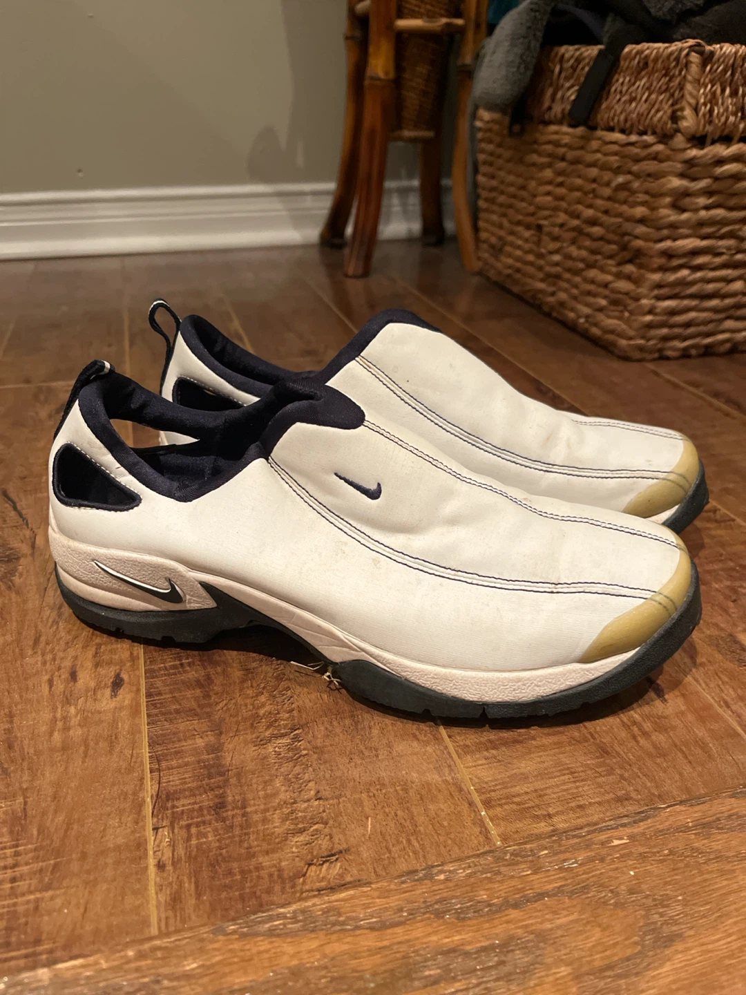 Nike Slip-On Golf Shoes women’s size 7