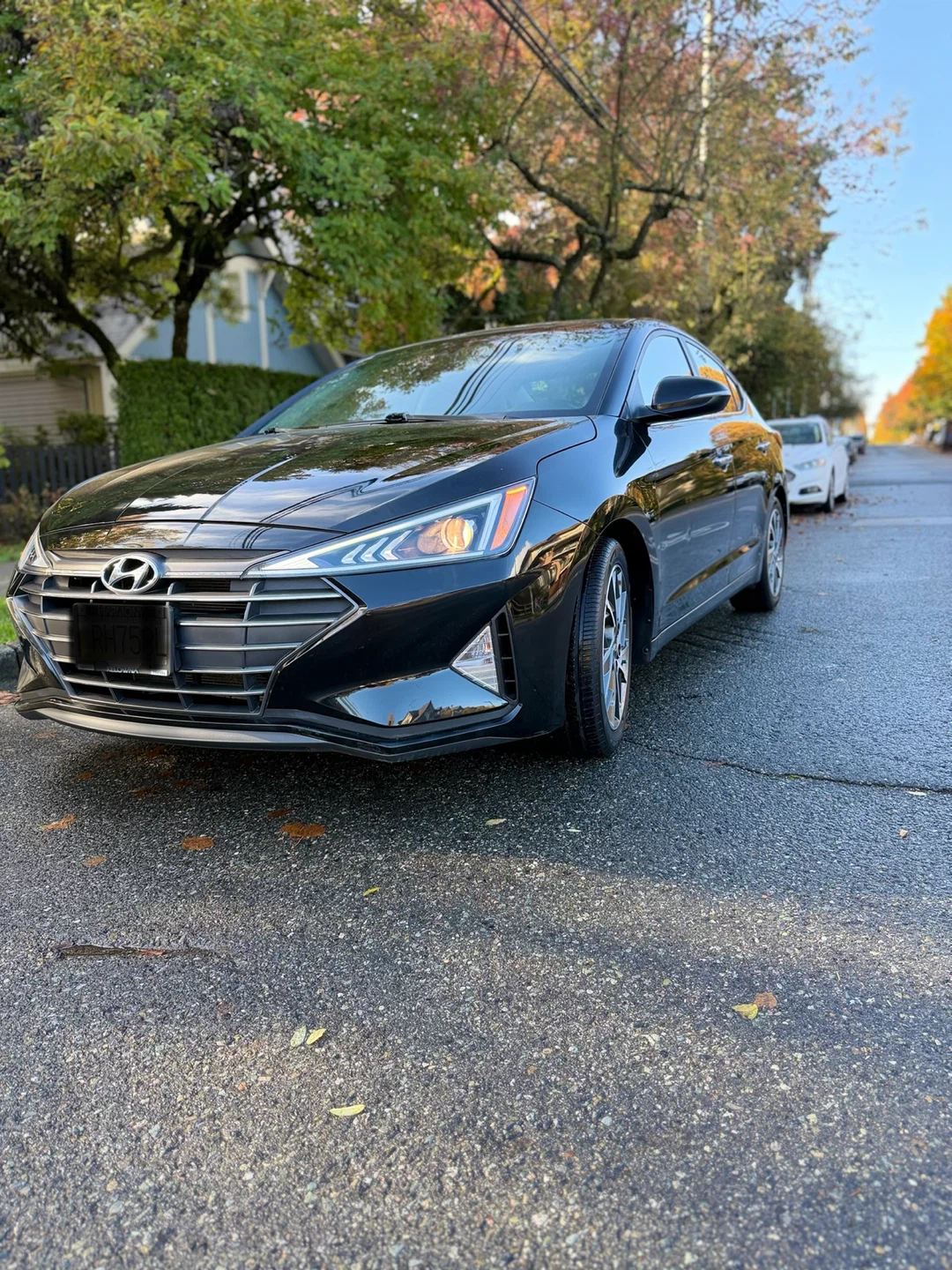 2020 Hyundai Elantra Luxury Limited - photo 2