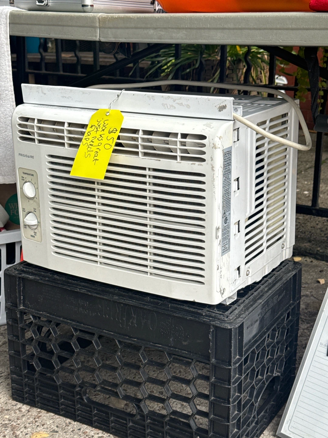 Frigidaire air conditioner 5,000 BTUs