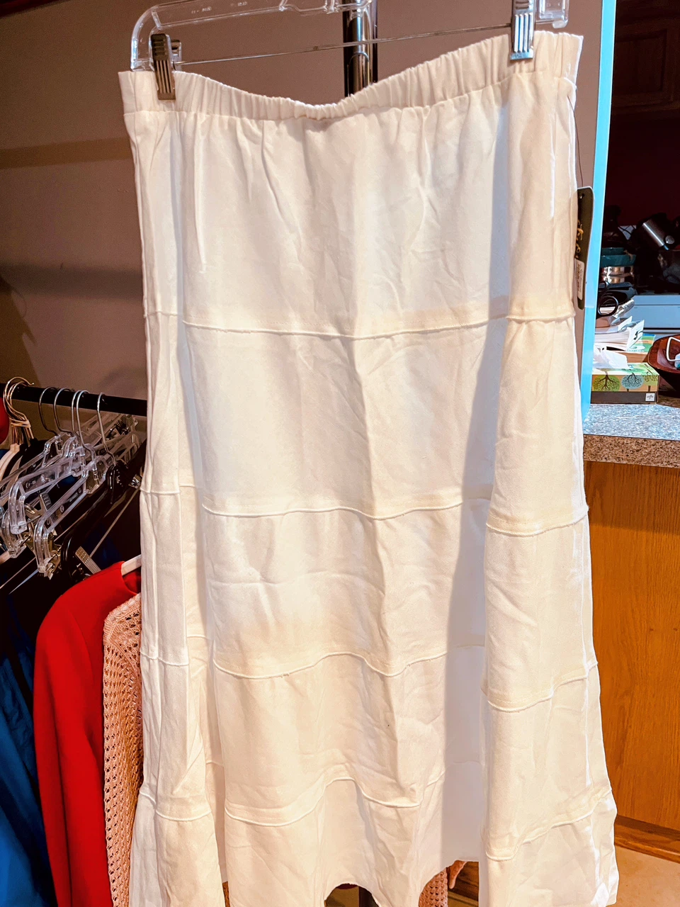 Metrowear White Tiered Skirt Large