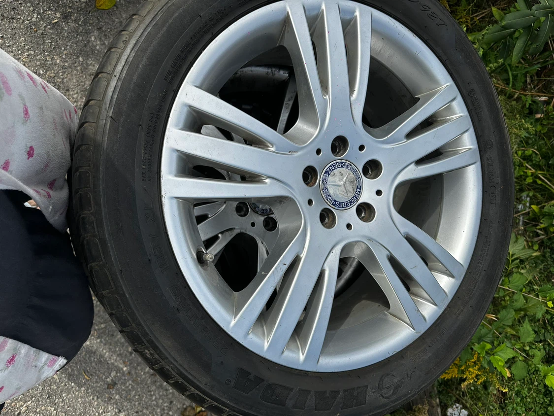 🚘 MERCEDES-BENZ GLK ORIGINAL RIMS & ALL-SEASON TIRES