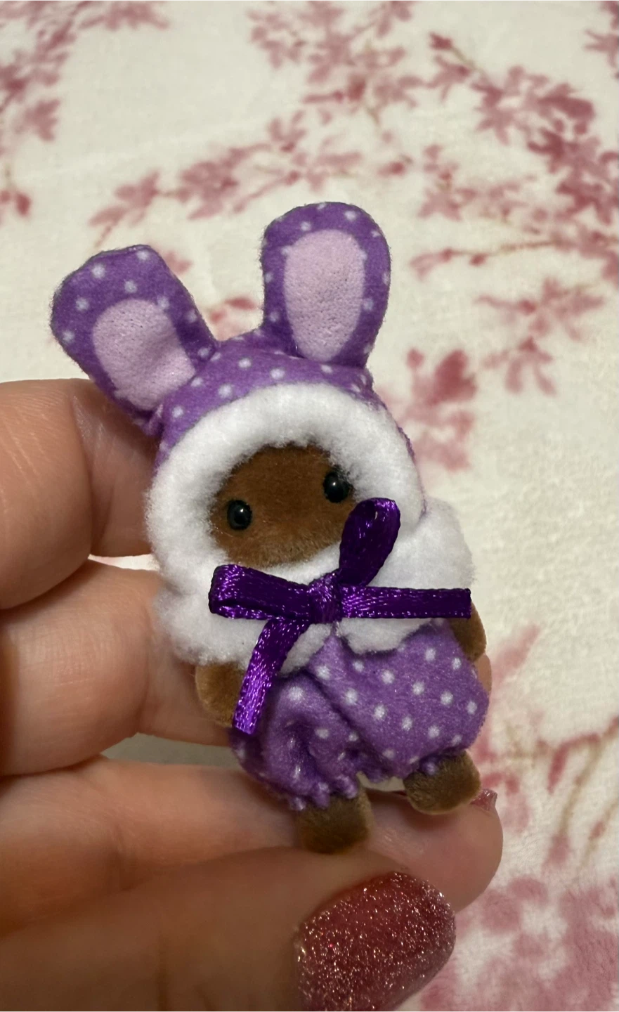 Calico Critters Baby Figure in Purple Polka Dot Outfit - photo 4