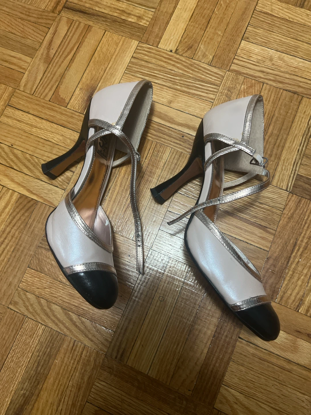 1952 Collection T-Strap Heels - photo 2