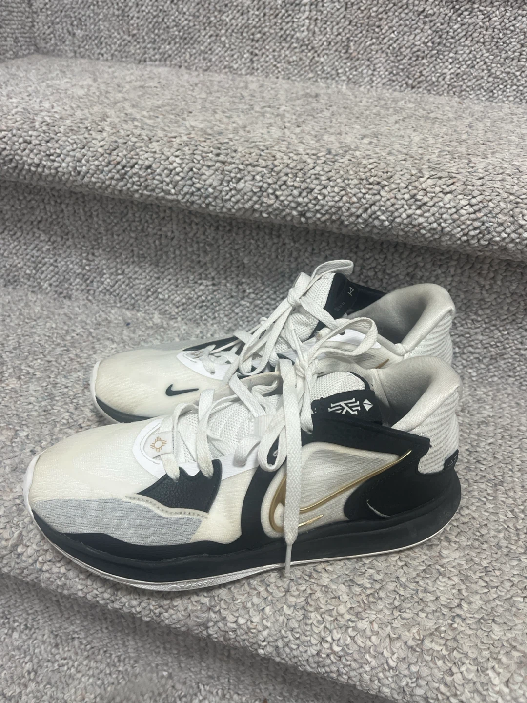 Nike Kyrie Flytrap 6 Basketball Shoes