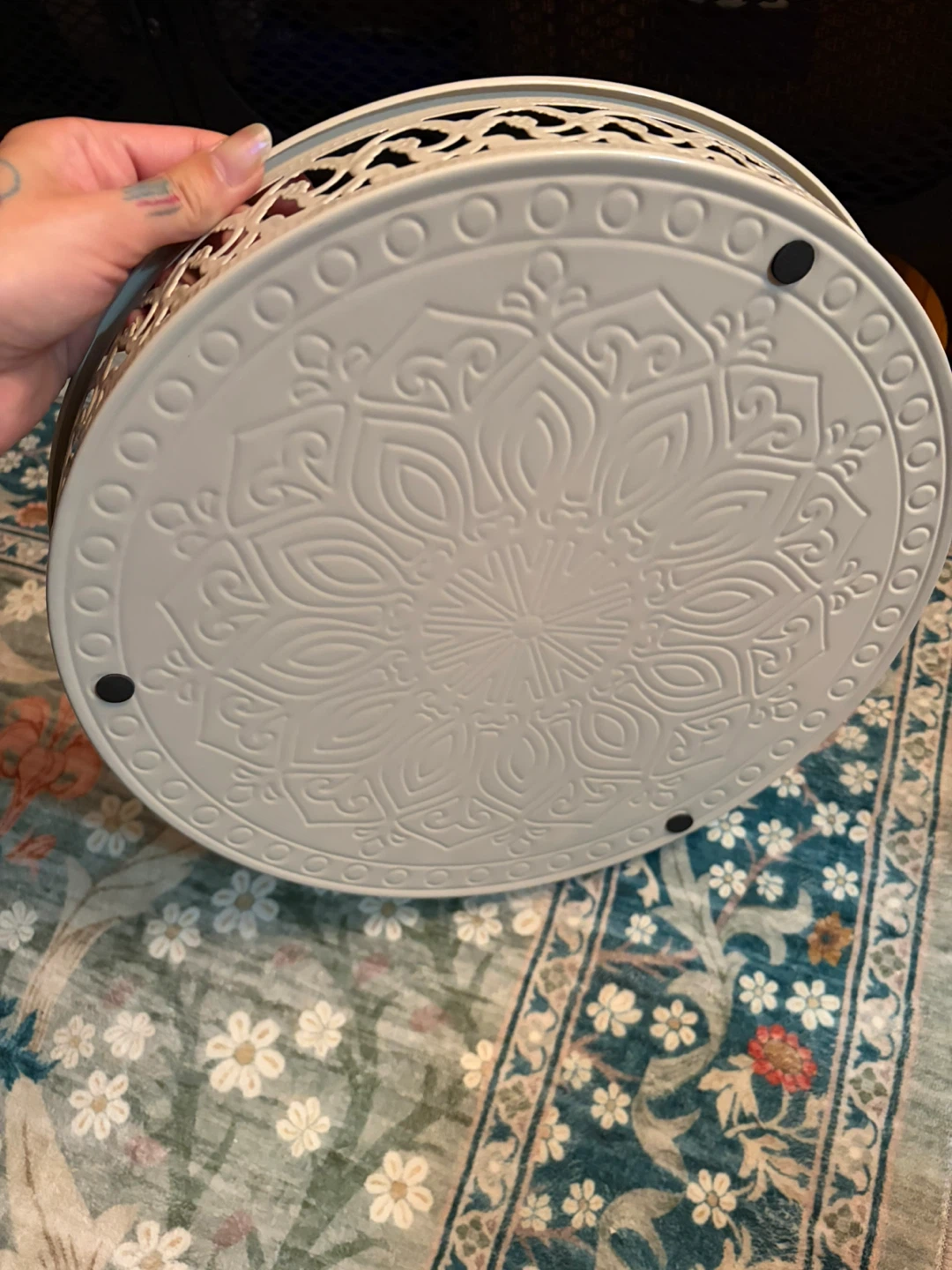 Round metal tray - 13in - photo 3