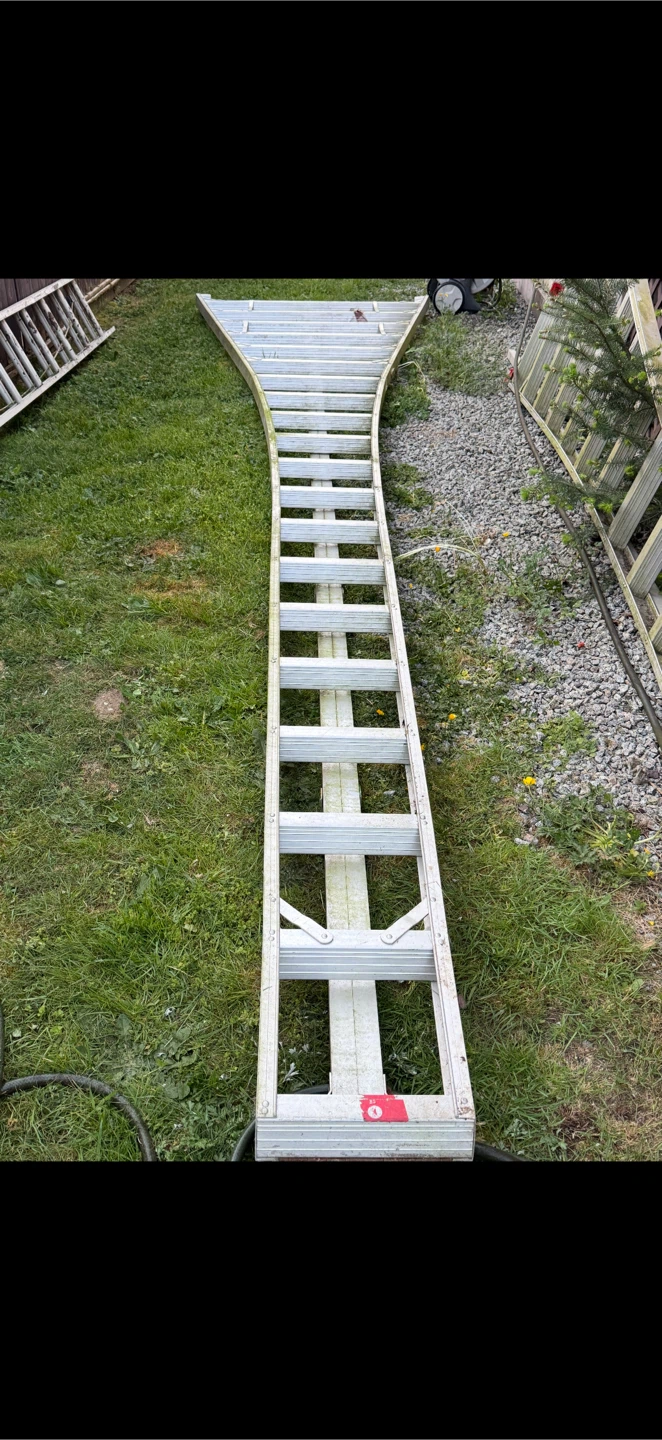 20 Foot Aluminum Tripod Orchard Ladder