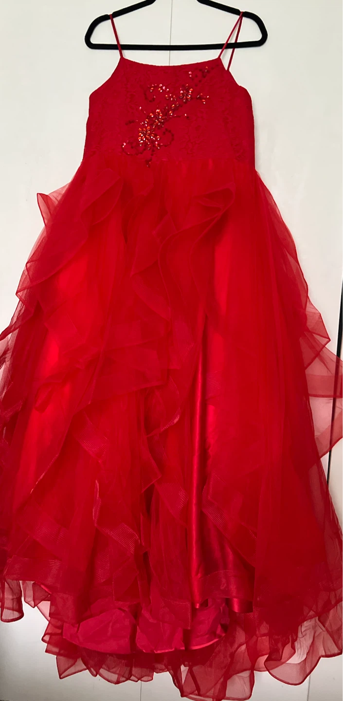 Red Sleeveless Evening Dress with Sequins
