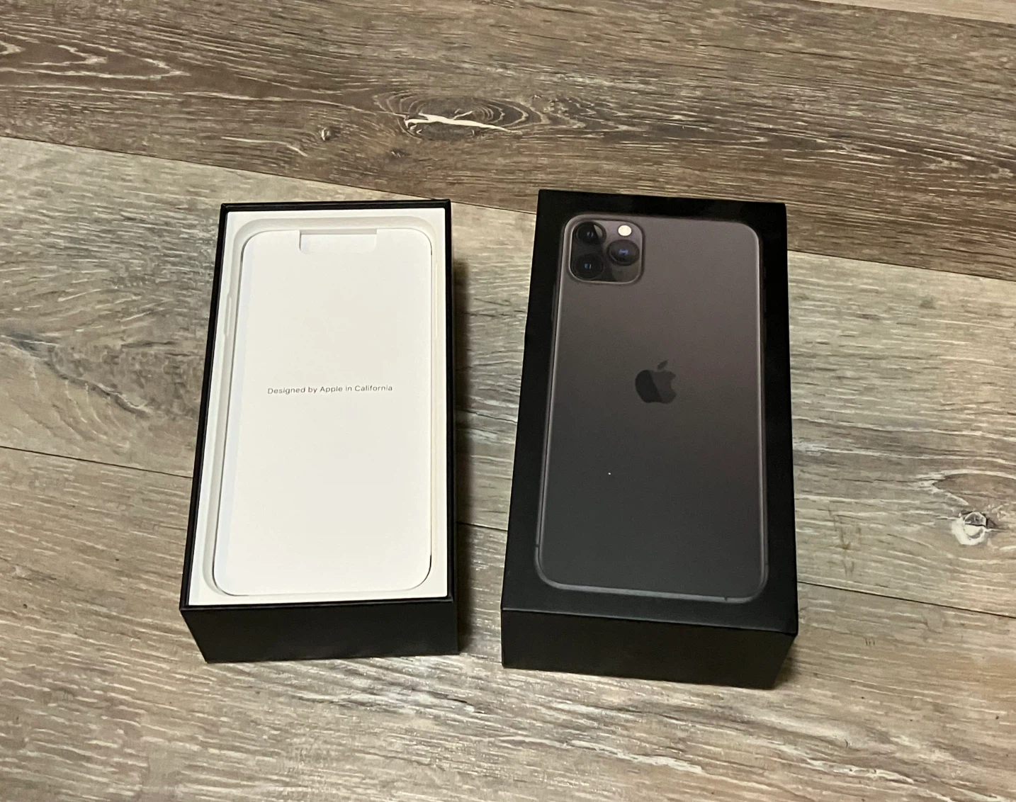 iPhone 11 Pro Max - photo 4