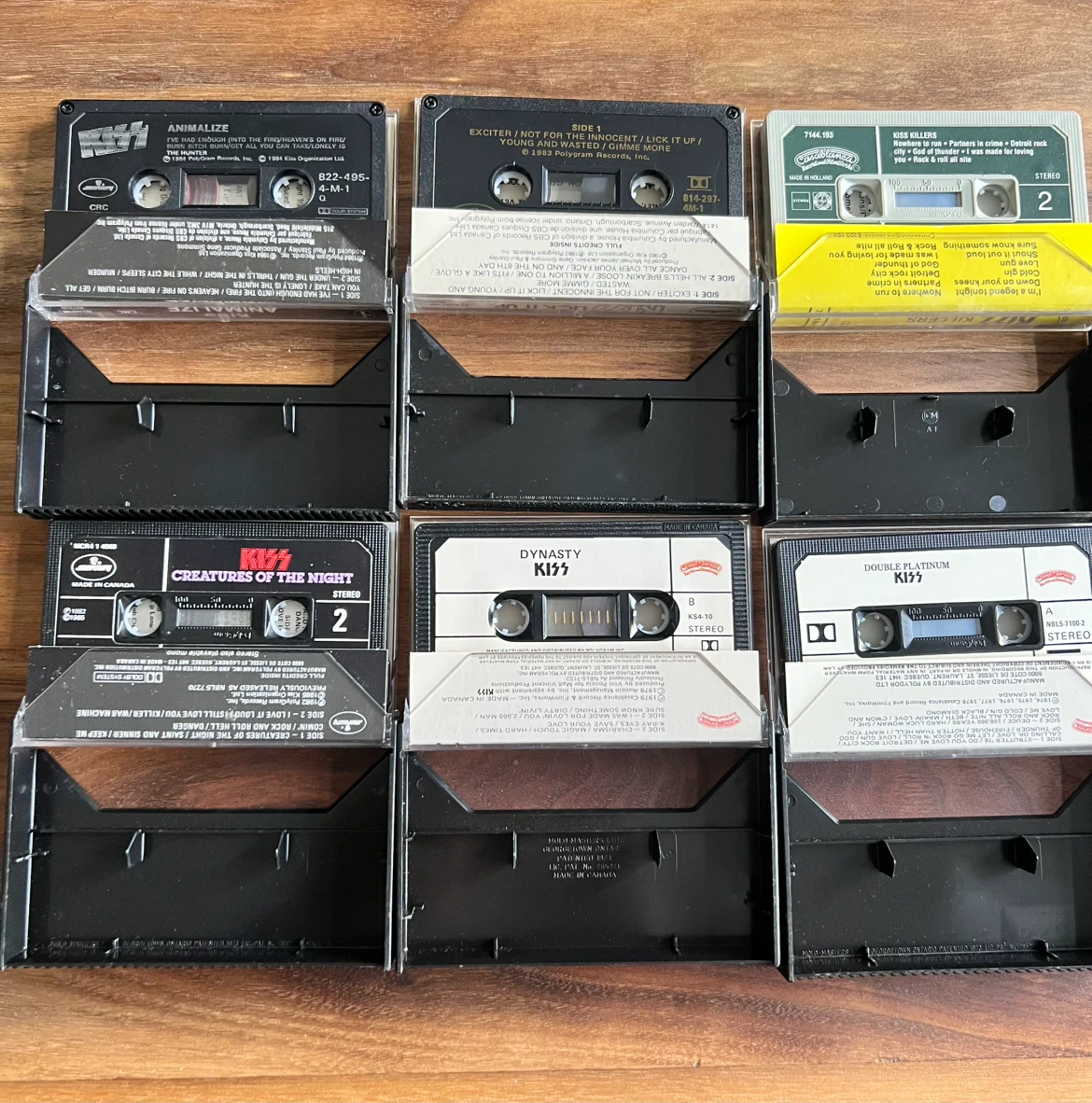 Set of 6 Vintage KISS Cassette Tapes with Case - photo 2