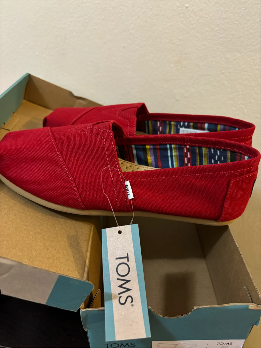 NEW-TOMS Women's Classic Canvas Flats - Red-Size 6