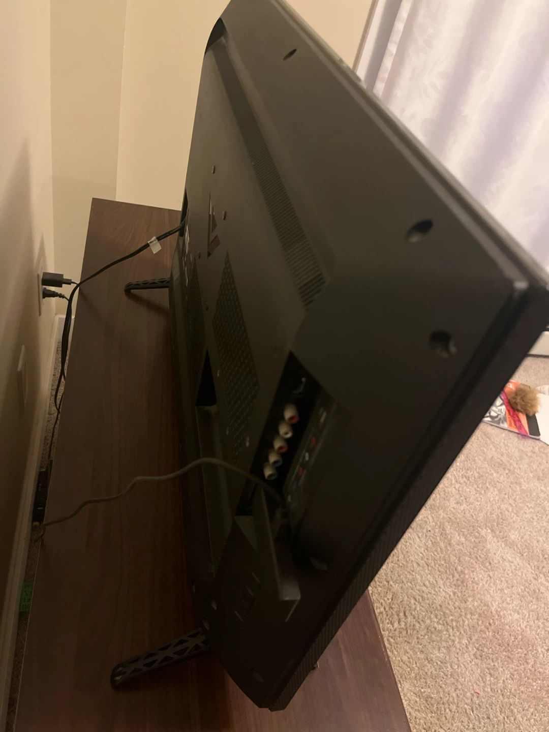 Vizio Smart TV + free table - photo 3