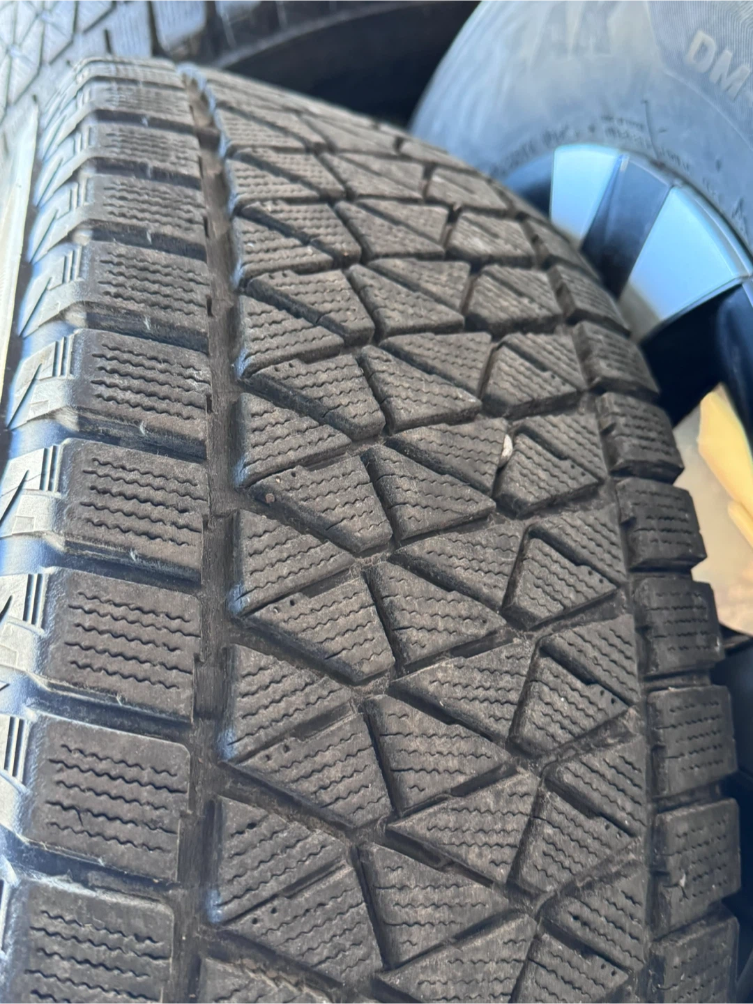 245-65-R17 Bridgestone with oem toyota rim - photo 3