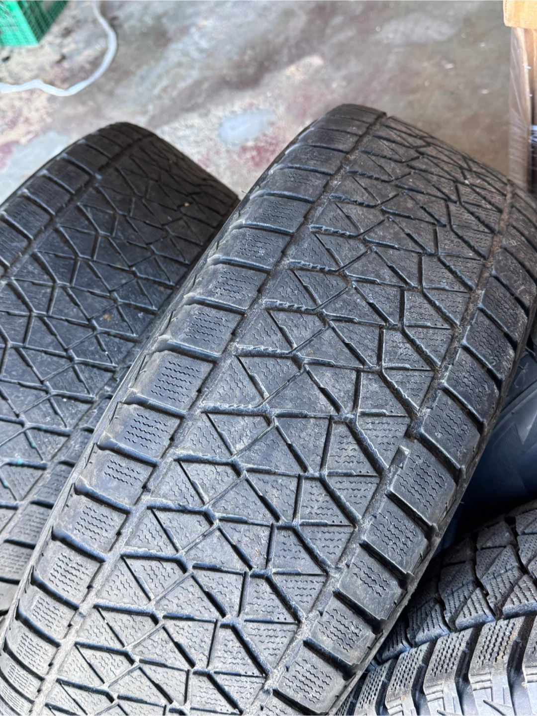 245-65-R17 Bridgestone with oem toyota rim - photo 4