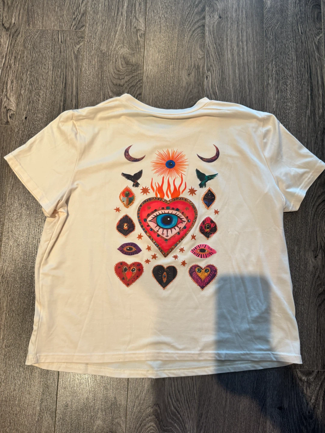 Graphic T-Shirt with Mystic Heart Print