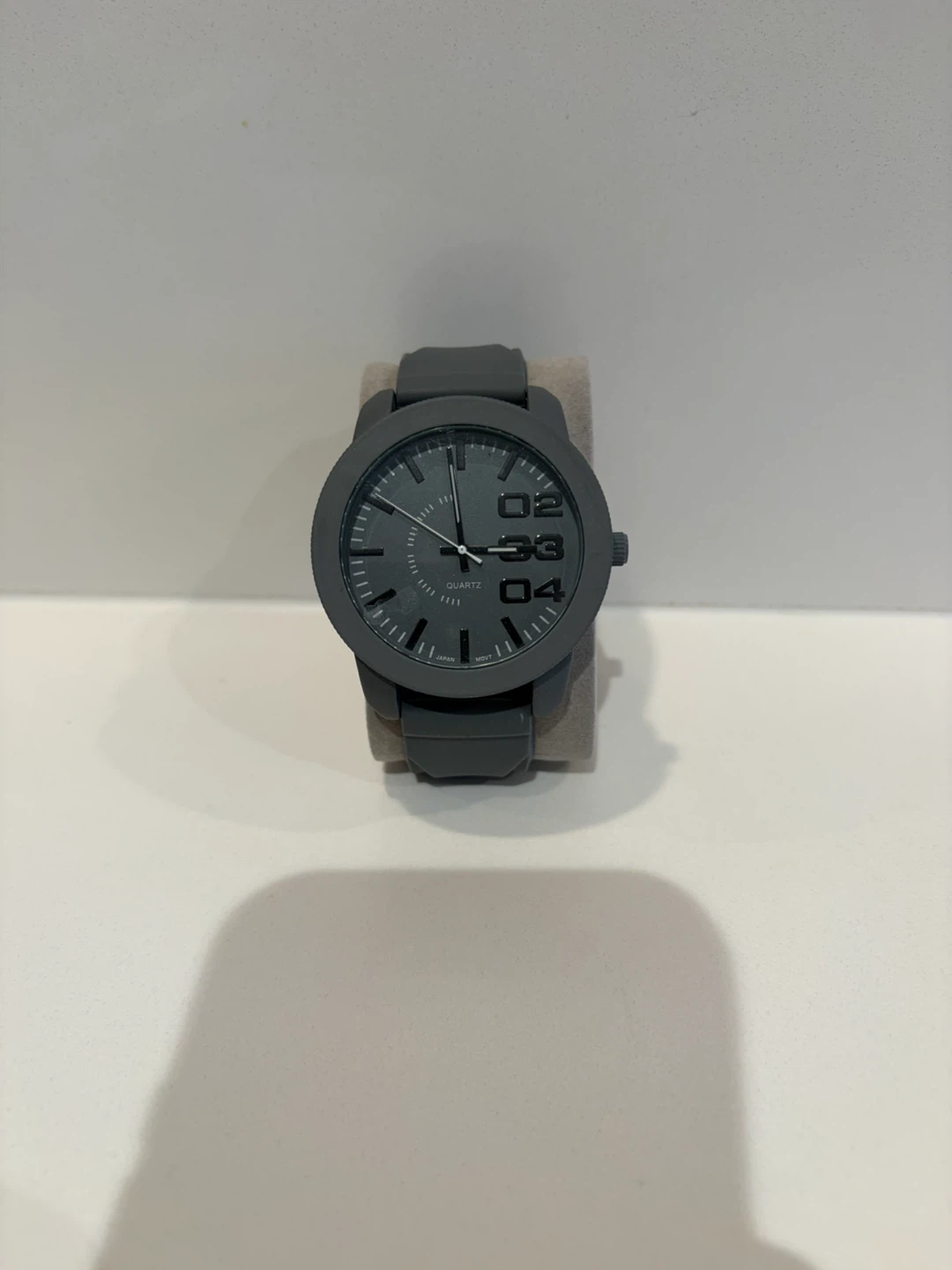 Grey Quartz Wristwatch - photo 2