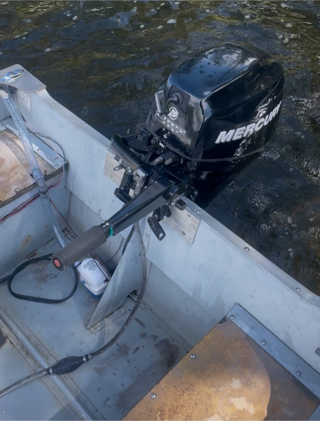 14’ Lund Fishing Boat - photo 2