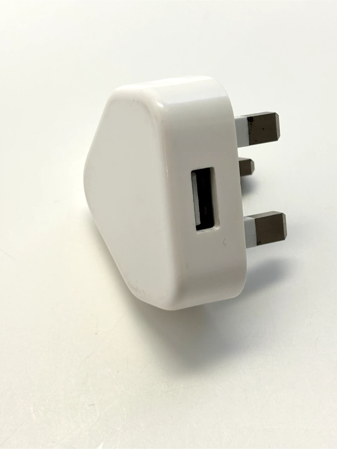 Apple Block Power Adapter UK type G - photo 2