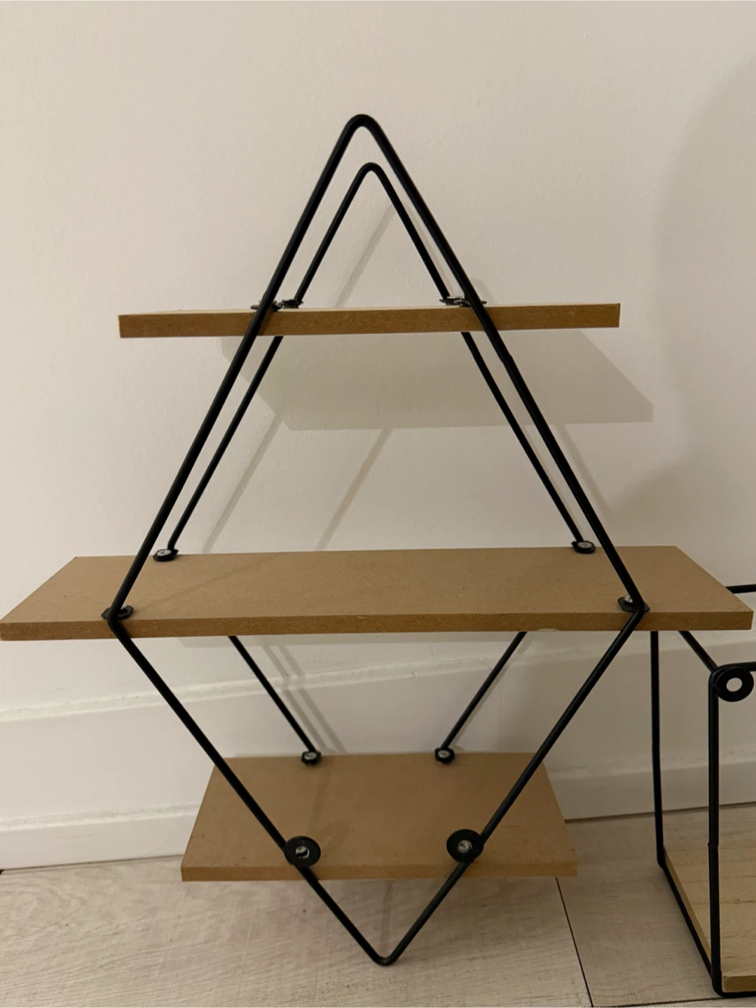 Set of two decorative wall shelves - photo 3