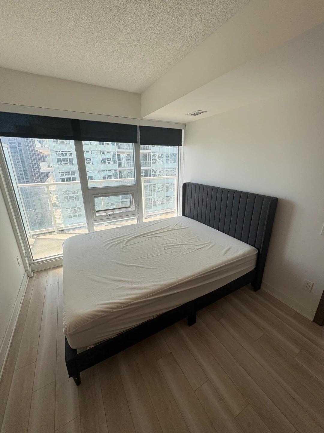 Queen Size Upholstered Bedframe