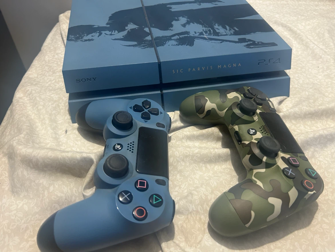 Limited Edition Uncharted PS4 Console