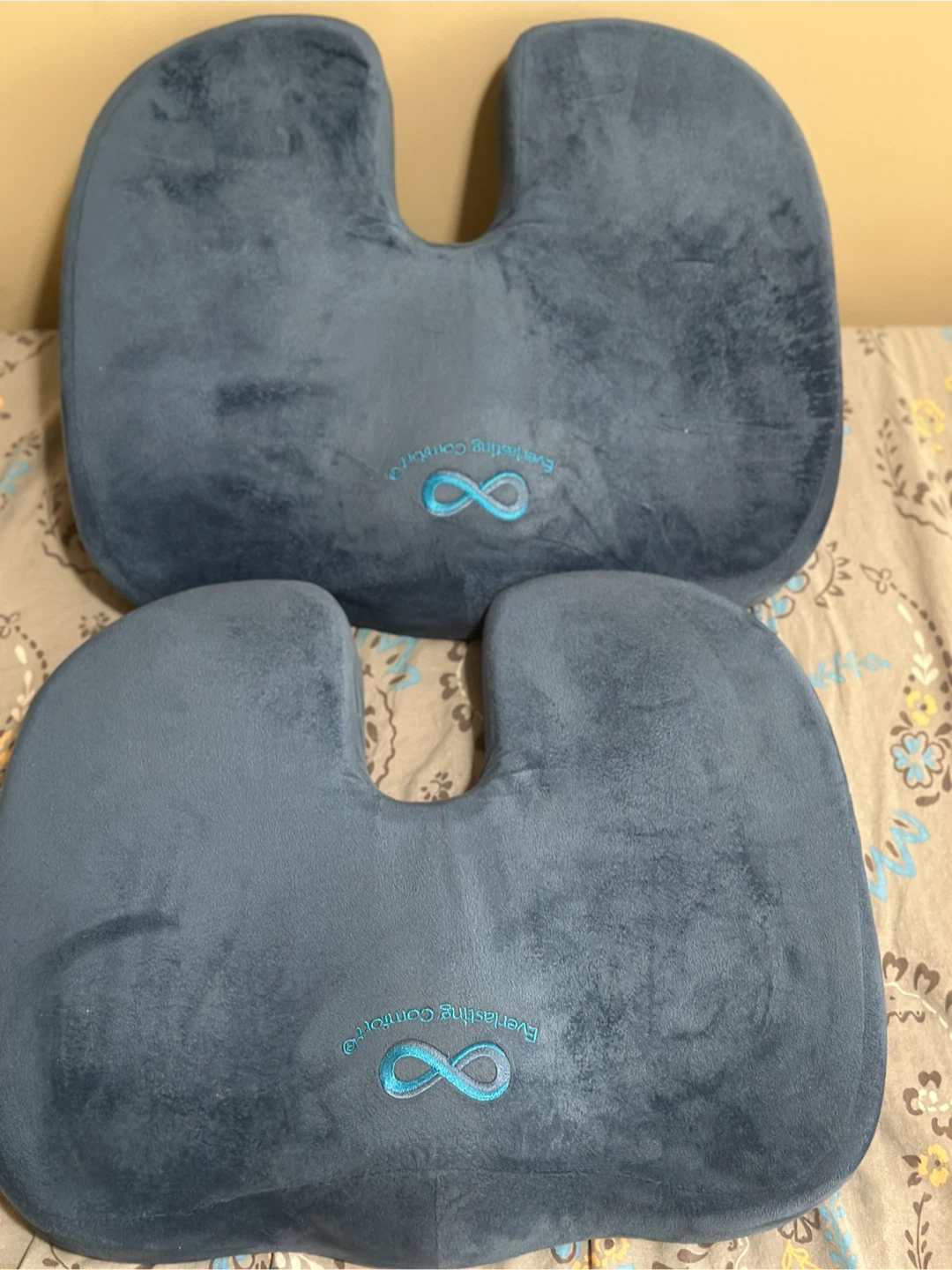 Two Everlasting Comfort Seat Cushions - photo 2