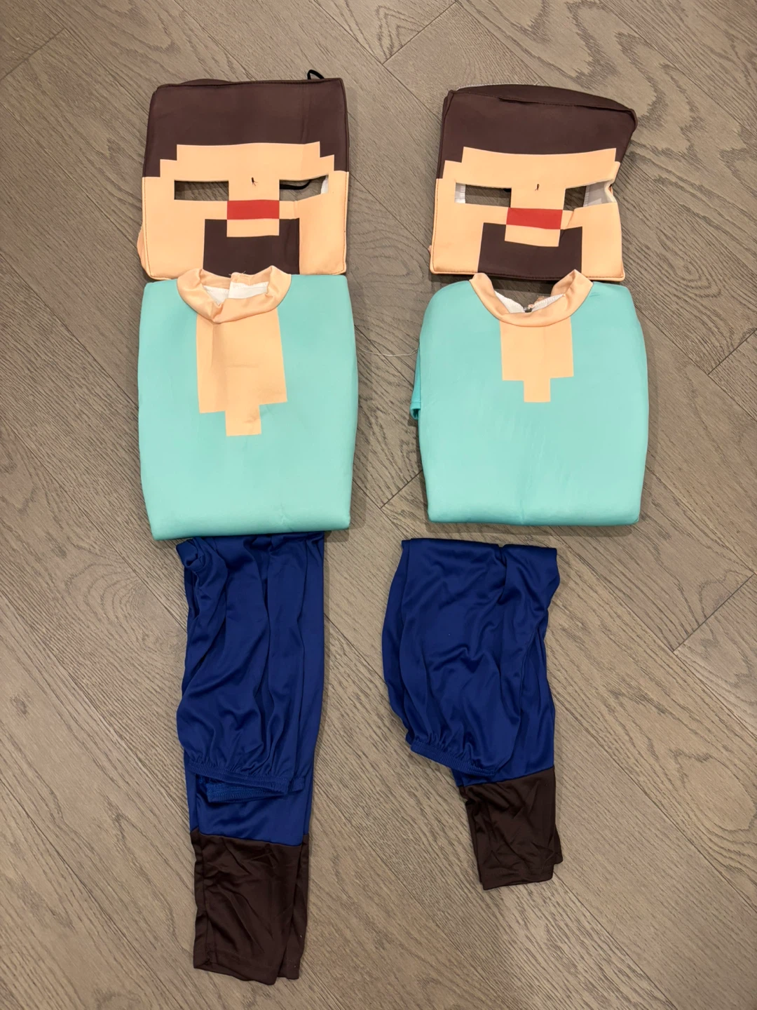 Minecraft Steve Costumes with pickaxe and sword - photo 3