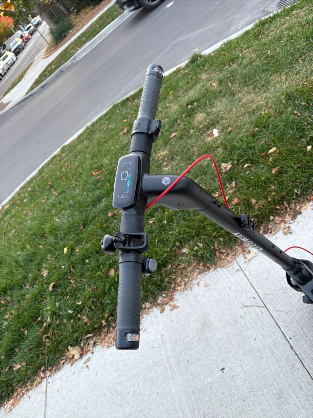 Segway E3 Pro Electric Scooter (Great Condition!) - photo 3