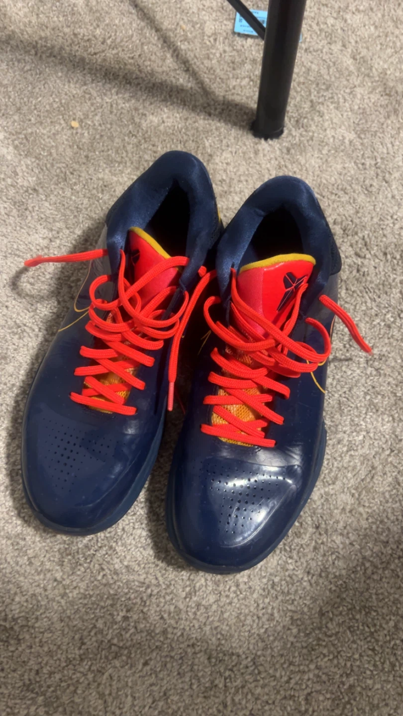 Kobe 5 Indiana fever Size 10