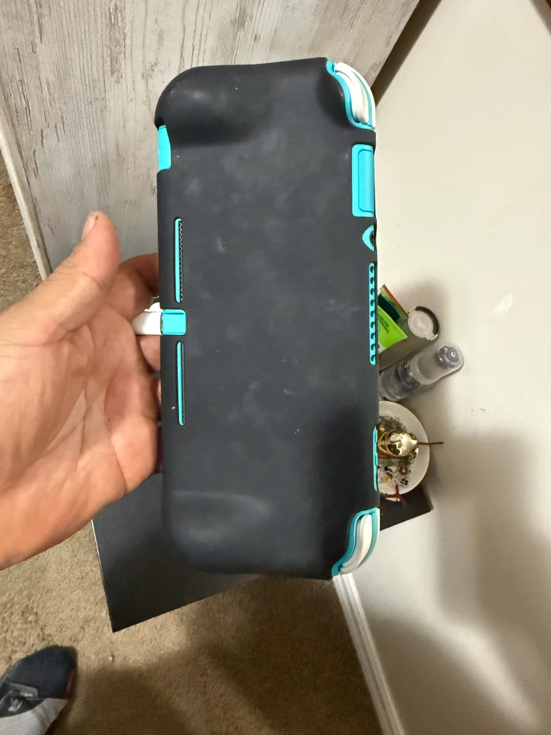 Nintendo Switch Lite with protective case - photo 3